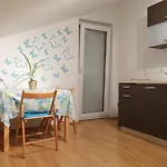 30046 - Matija Apartamento Crikvenica